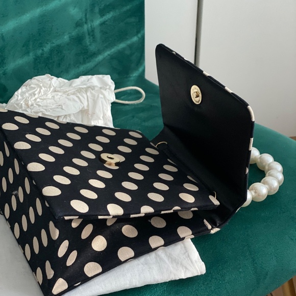 Black and Off White Polka Dotted Handbag - Picture 6 of 9